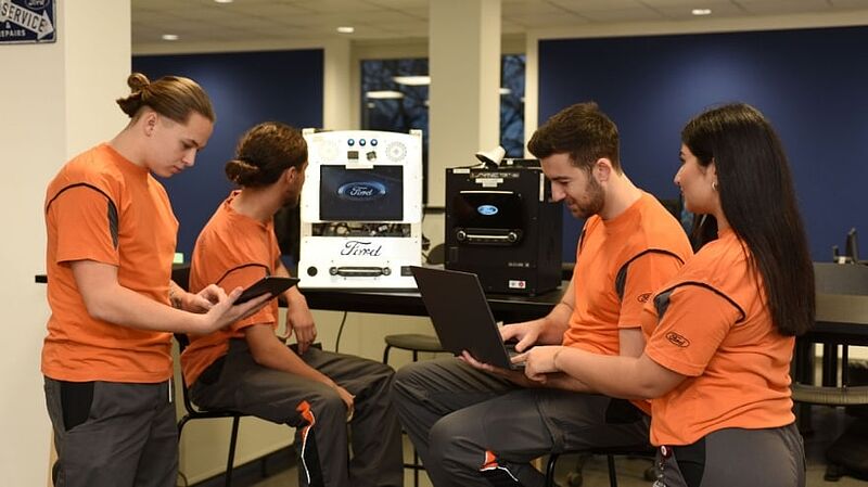 Ford stellt duales Informatik-Studium neu auf