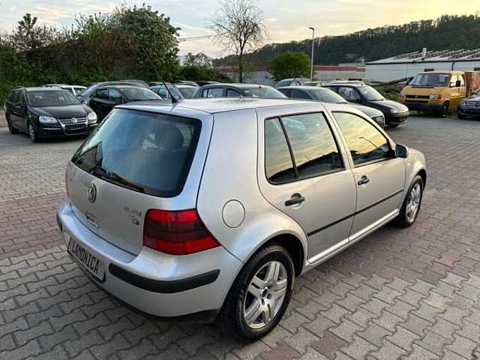 Volkswagen Golf 1.6 FSI Champ*Scheckheft*1.Hand*Klima*T&uuml;v Neu*