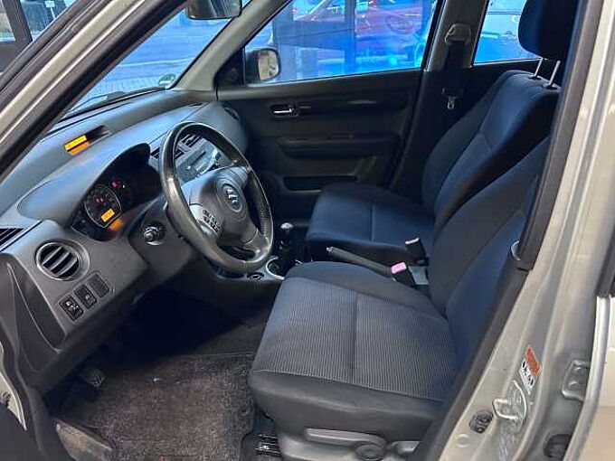 Suzuki Swift 1,3 Comfort 4WD*Klima*Scheckheft*4X4*