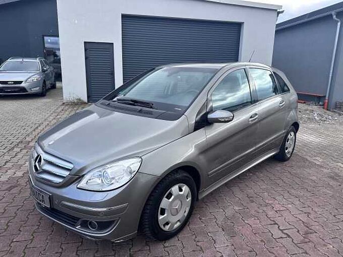 Mercedes-Benz B 170 Special Edition*Navi*Sitzheizung*Pano*