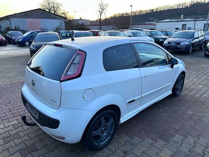 Fiat Punto 1.4 16V*Klima*Navi*AHK*