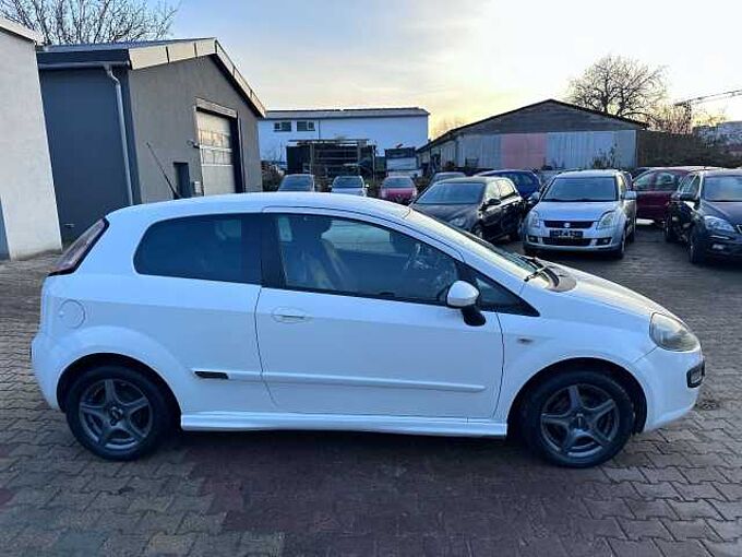 Fiat Punto 1.4 16V*Klima*Navi*AHK*