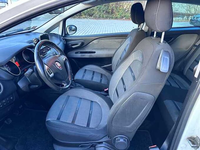 Fiat Punto 1.4 16V*Klima*Navi*AHK*