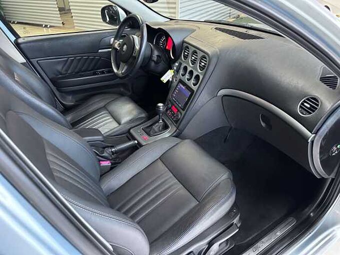 Alfa Romeo Alfa 159 *1.Hand*Scheckheft*Leder*Tüv Neu*