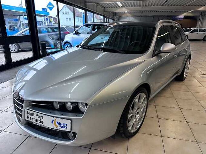 Alfa Romeo Alfa 159 *1.Hand*Scheckheft*Leder*Tüv Neu*