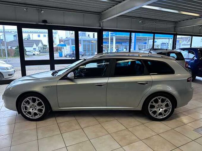 Alfa Romeo Alfa 159 *1.Hand*Scheckheft*Leder*Tüv Neu*