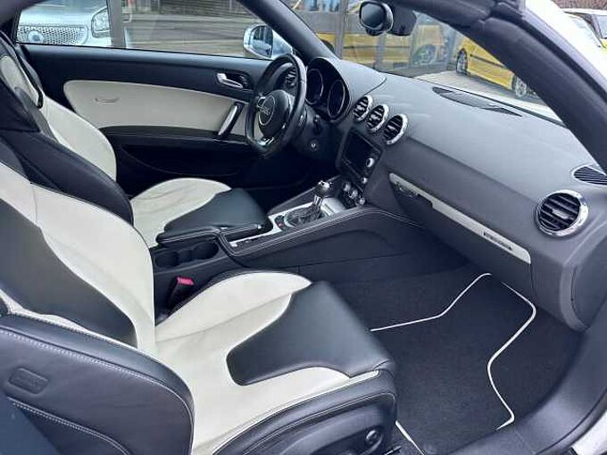Audi TT Coupe/Roadster 2.0 TFSI TTS Roadster quattro