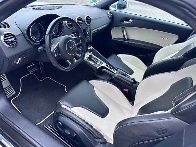 Audi TT Coupe/Roadster 2.0 TFSI TTS Roadster quattro