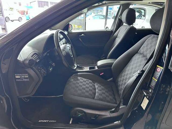 Mercedes-Benz C 180 KOMPRESSOR*Navi*Sitzheizung*Tüv Neu*PDC*