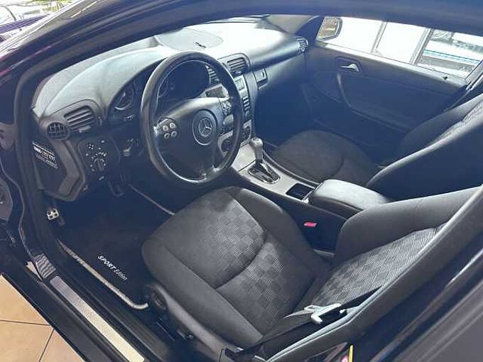 Mercedes-Benz C 180 KOMPRESSOR*Navi*Sitzheizung*Tüv Neu*PDC*