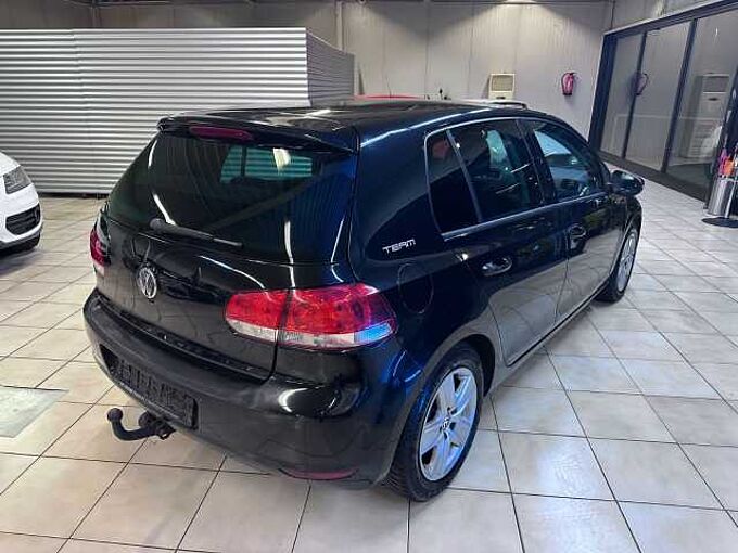 Volkswagen Golf VI Team*Scheckheft*Parkhilfe*Sitzheizung*AHK*