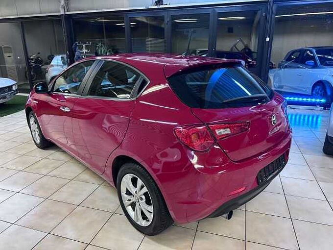 Alfa Romeo Giulietta 1.4 TB 16V*Scheckheft*Klima*Tüv Neu*