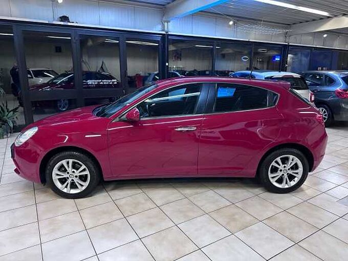 Alfa Romeo Giulietta 1.4 TB 16V*Scheckheft*Klima*Tüv Neu*