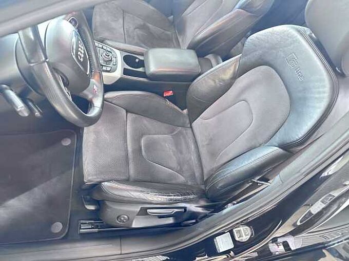 Audi A4 2.0* S line*1.Hand*Scheckheft*Alcantara*