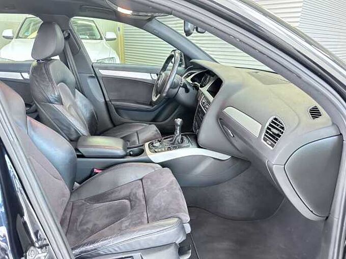 Audi A4 2.0* S line*1.Hand*Scheckheft*Alcantara*