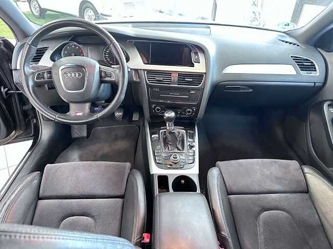 Audi A4 2.0* S line*1.Hand*Scheckheft*Alcantara*