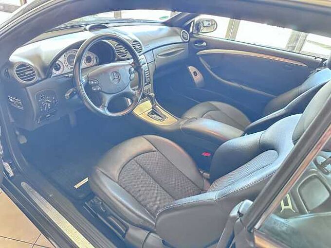 Mercedes-Benz CLK 200 *Scheckheft*Klima*Sitzheizung*Parkhilfe*