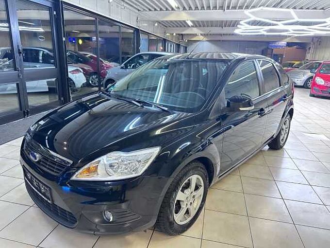 Ford Focus 1,6*Scheckheft*Teilleder*T&uuml;v Neu*