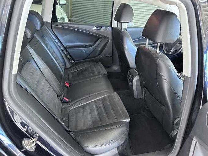 Volkswagen Passat Variant *Scheckheft*Navi*Klima*Sitzheizung*Parkhilfe*