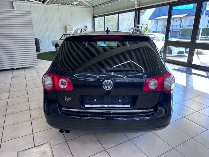 Volkswagen Passat Variant *Scheckheft*Navi*Klima*Sitzheizung*Parkhilfe*