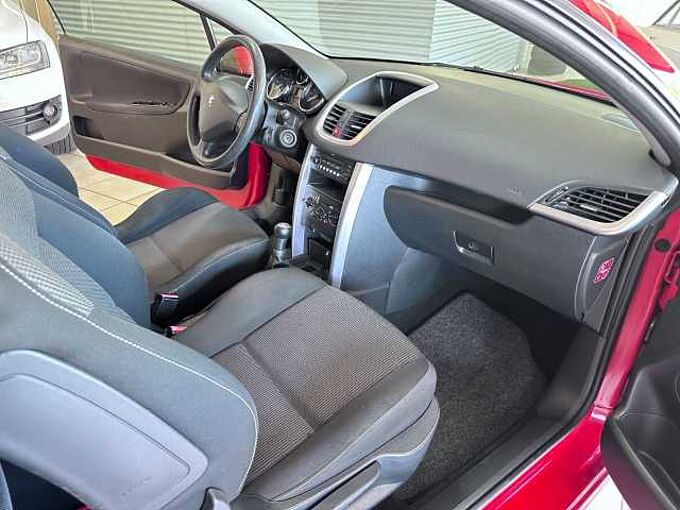 Peugeot 207 CC*Klima*Scheckheft*T&uuml;v Neu*